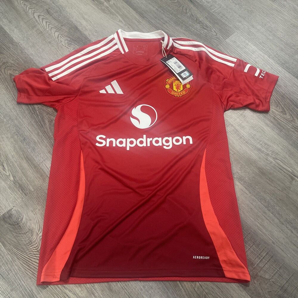 Adidas Manchester United Rasmus Højlund Home Jersey Size M slim fit JX1295-205